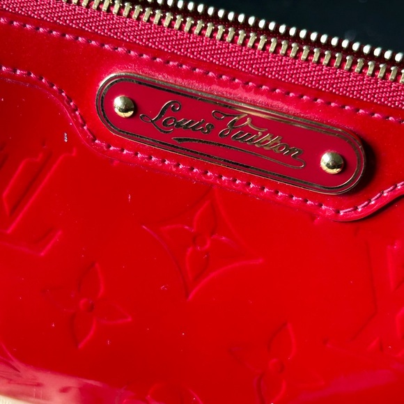 Louis Vuitton Pomme D'Amour Monogram Vernis Cosmetic Pouch - Picture 6 of 11